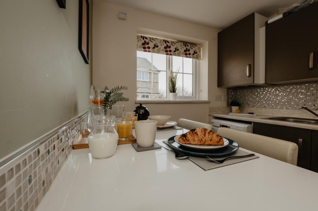 Coyle House, 3 Bed,Corby, Super Kings Or Twins, Driveway, Free Wi-Fi, Corporates Welcome 외부 사진