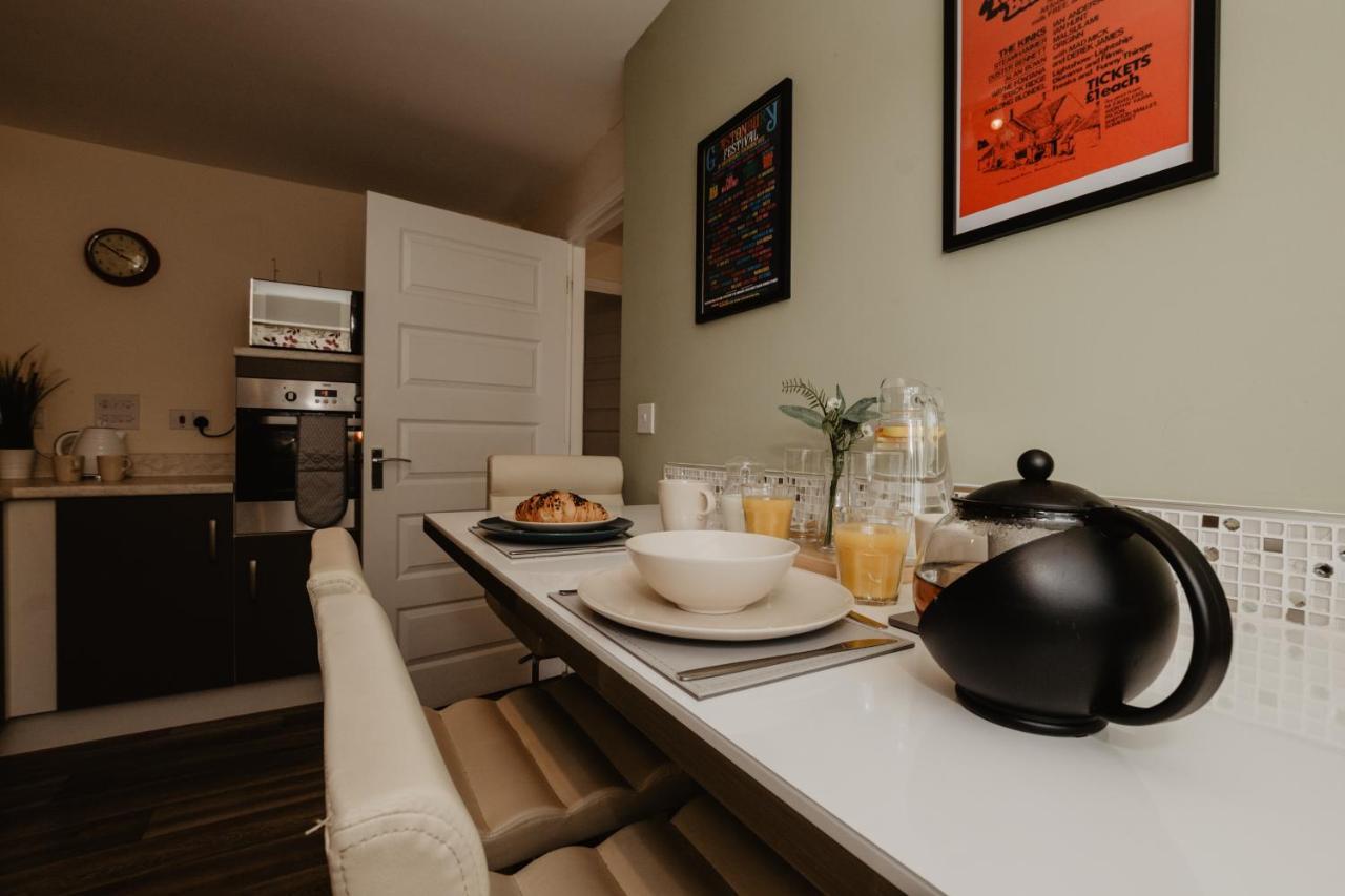 Coyle House, 3 Bed,Corby, Super Kings Or Twins, Driveway, Free Wi-Fi, Corporates Welcome 외부 사진